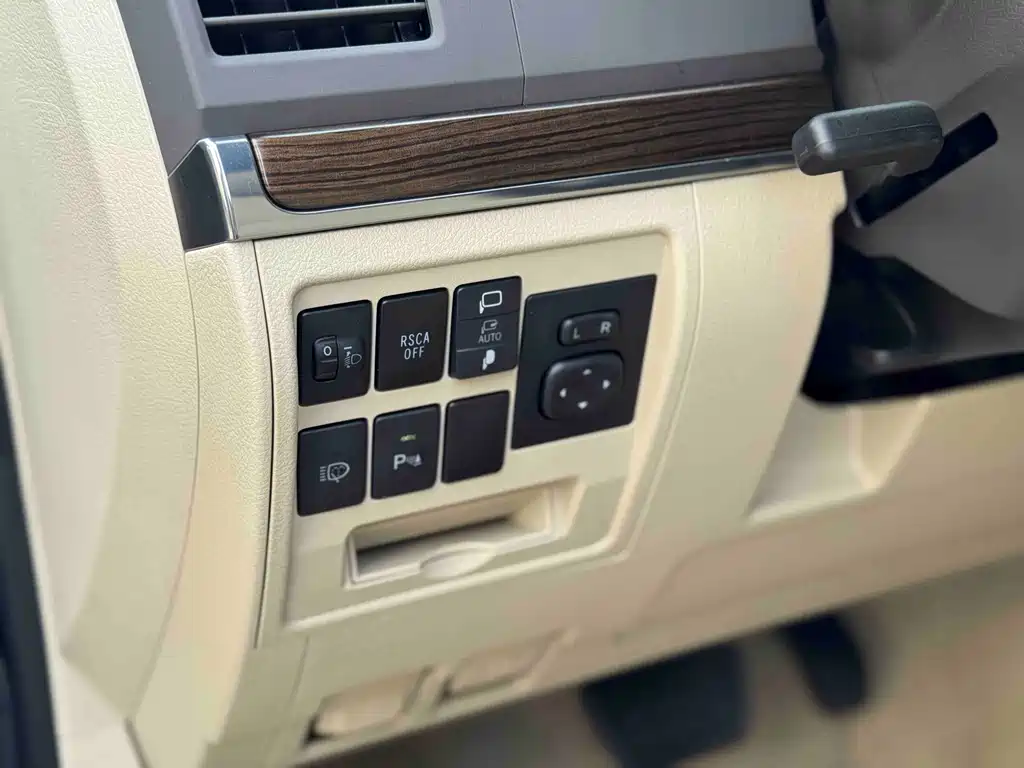 Toyota Land Cruiser 2019 — фото 4