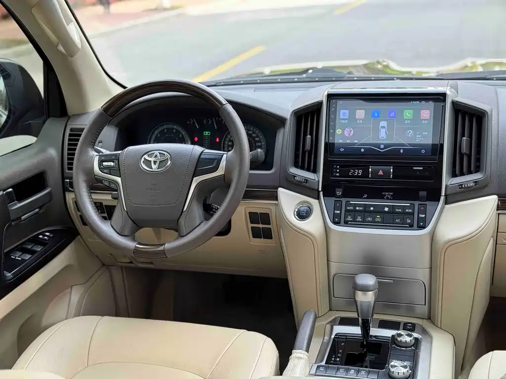 Toyota Land Cruiser 2019 — фото 7