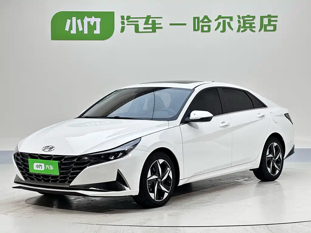 Hyundai Elantra 2022