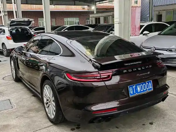 Porsche Panamera 2019