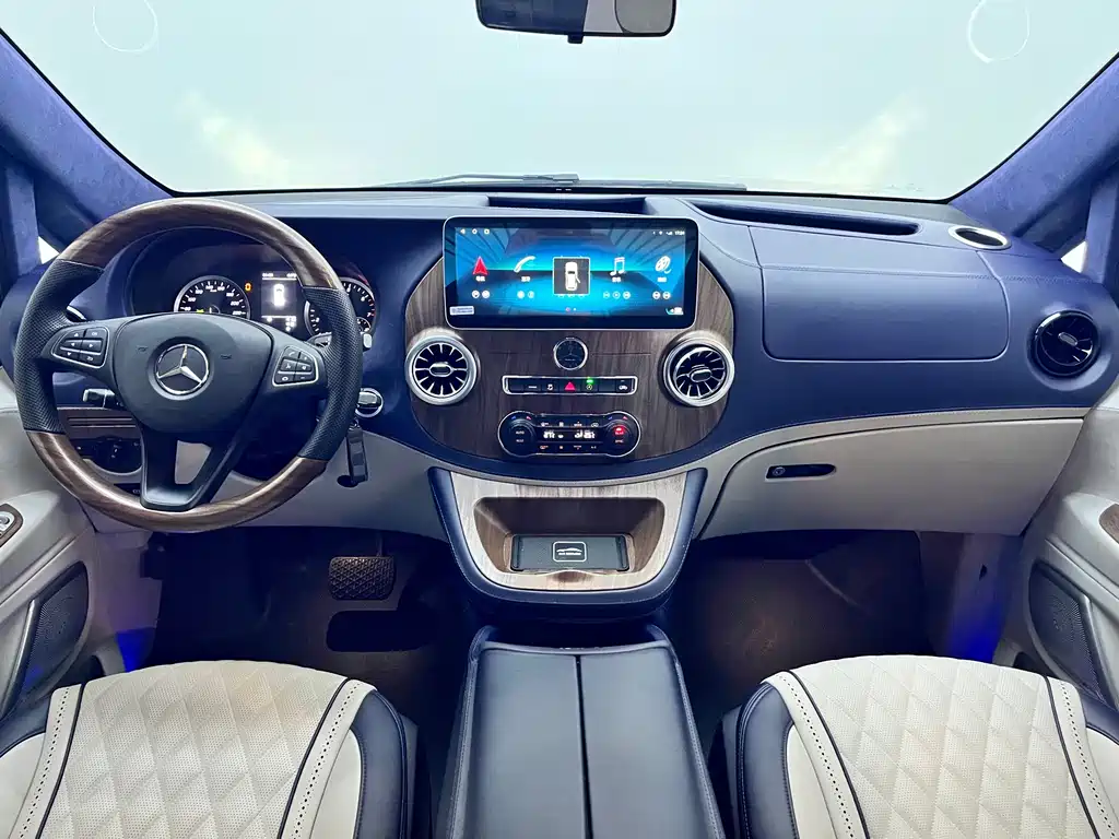 Mercedes-Benz Vito 2022 — фото 10