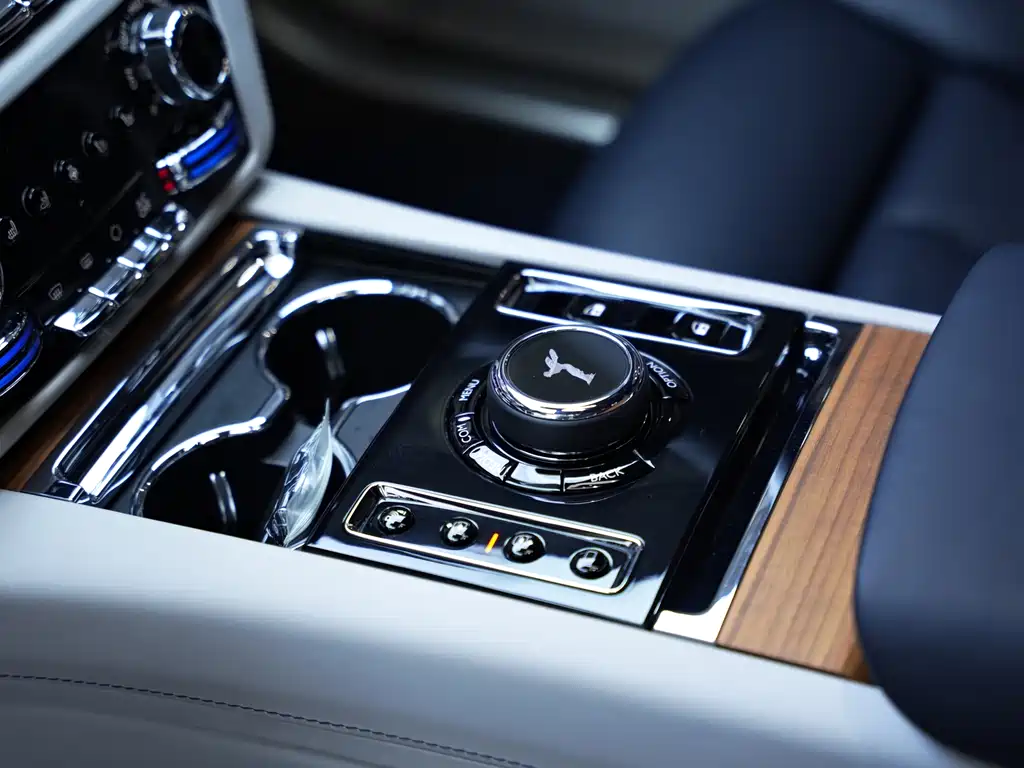 Rolls-Royce Ghost 2021 — фото 8
