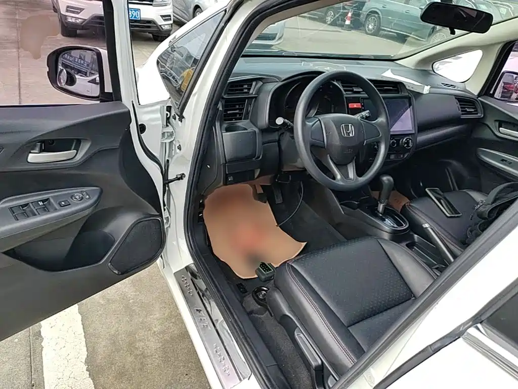 Honda Fit 2017 — фото 16