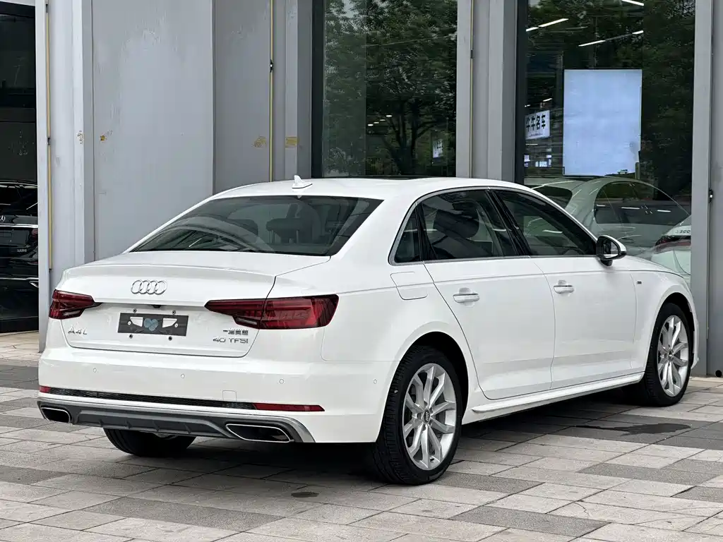 Audi A4L 2019