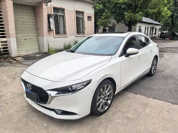 Mazda 3 Axela 2023