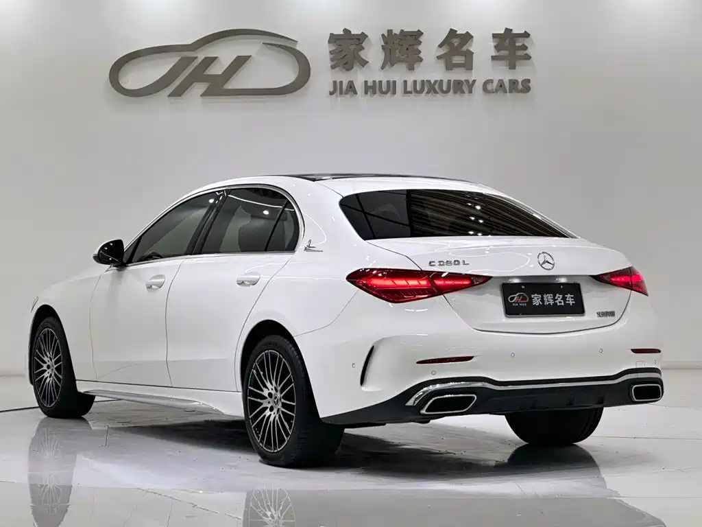 Mercedes-Benz C-Class 2024