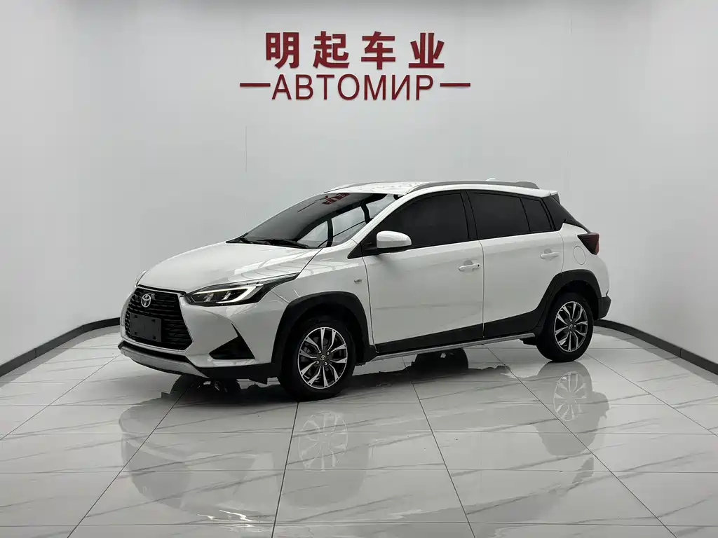 Toyota Yaris L 2022