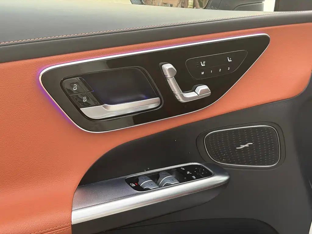 Mercedes-Benz GLC 2023 — фото 13