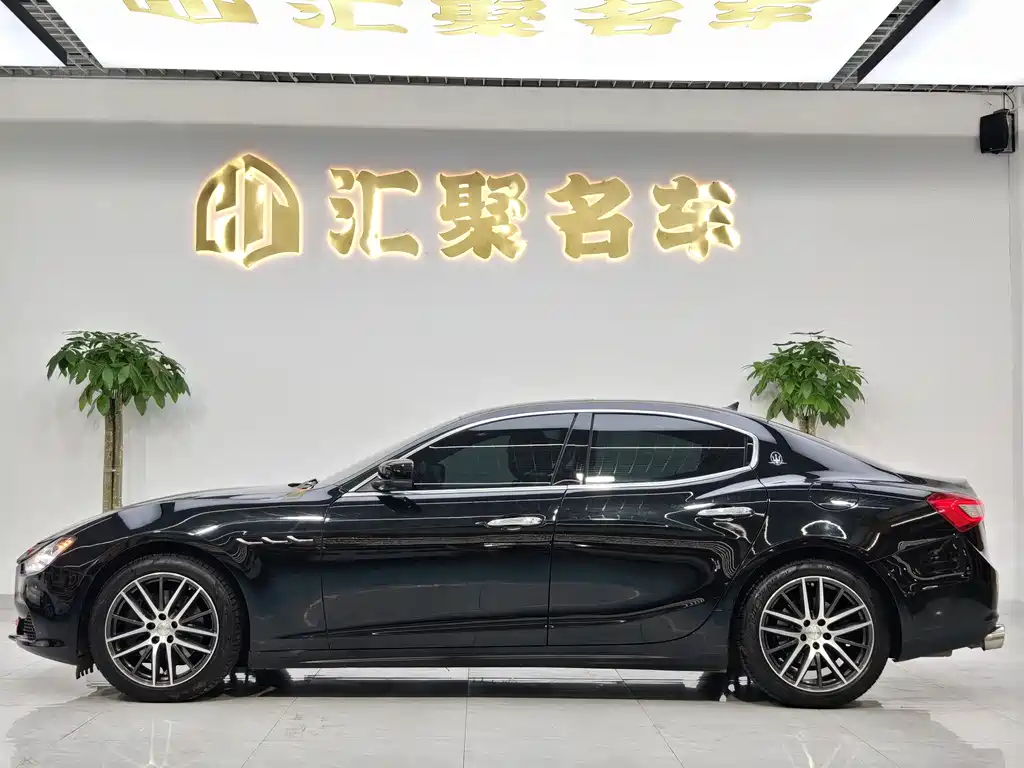 Maserati Ghibli 2016 — фото 10