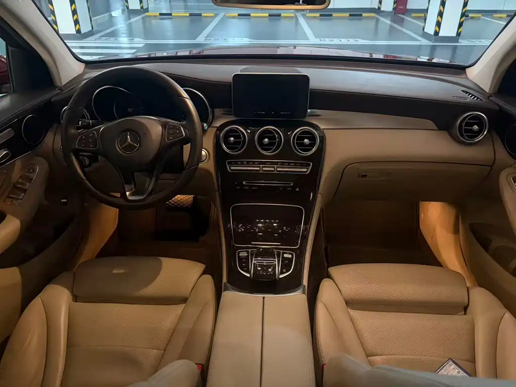 Mercedes-Benz GLC 2016 — фото 15