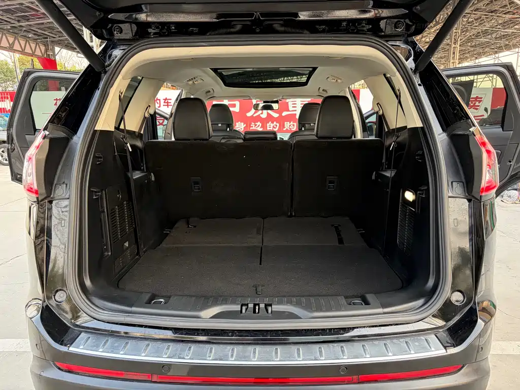 Ford Edge 2018 — фото 14