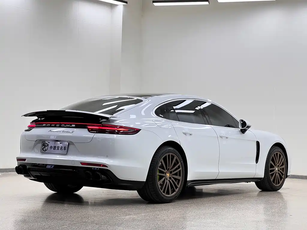 Porsche Panamera 2017 — фото 5