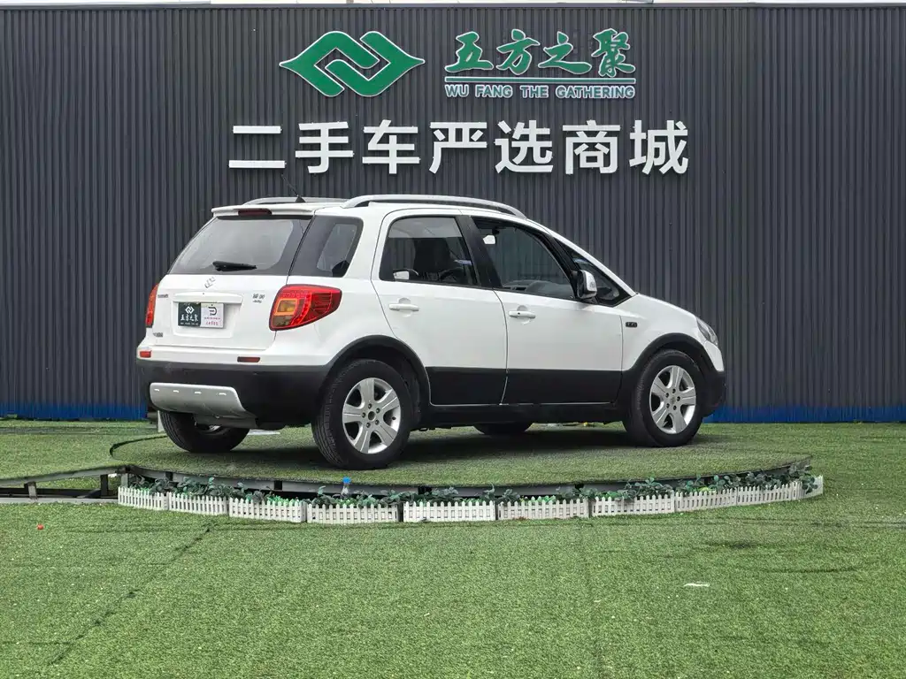 Suzuki SX4 2014 — фото 21