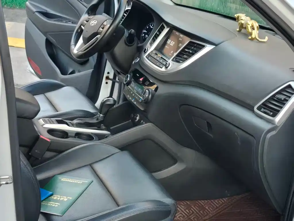Hyundai Tucson 2017 — фото 16
