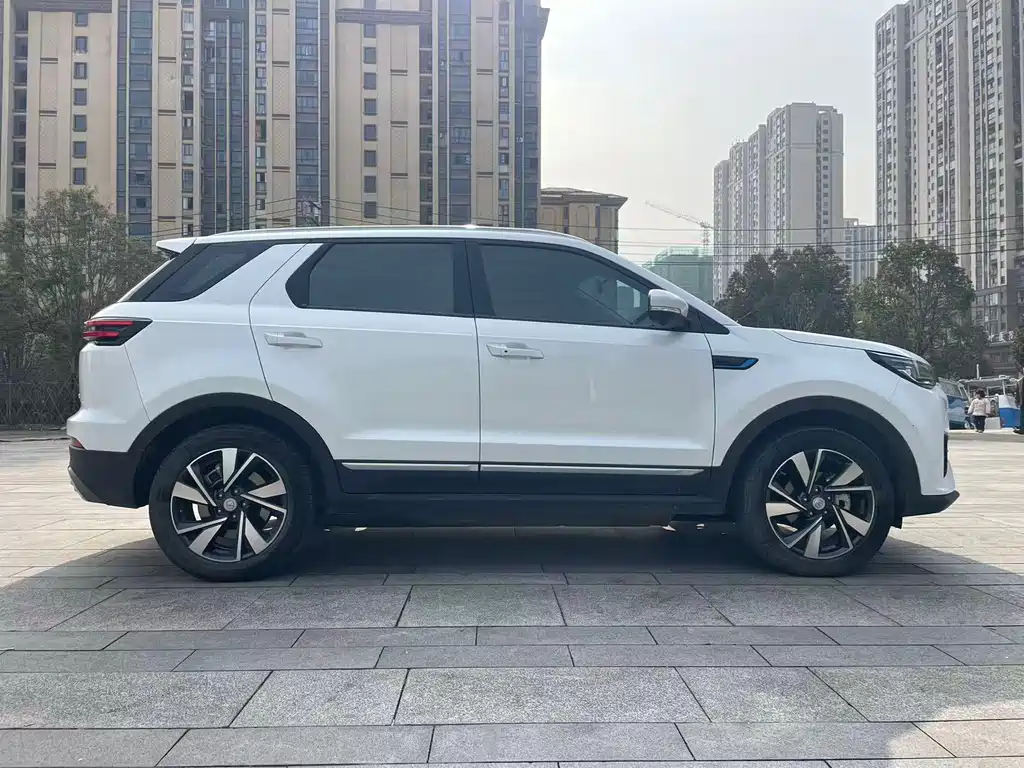 Changan CS55 EV 2021 — фото 4