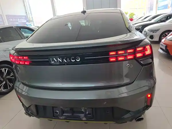 Lynk & Co 05 2022