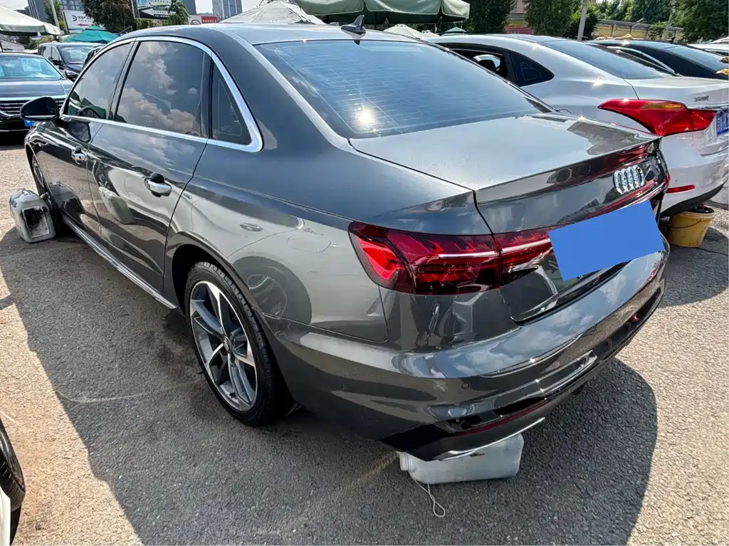 Audi A4L 2021