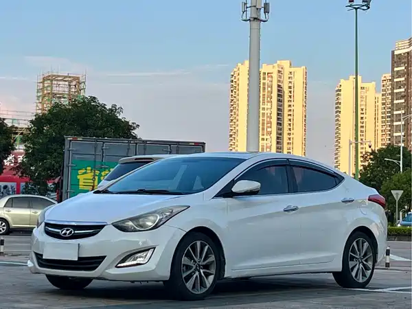 Hyundai Elantra Langdong 2015