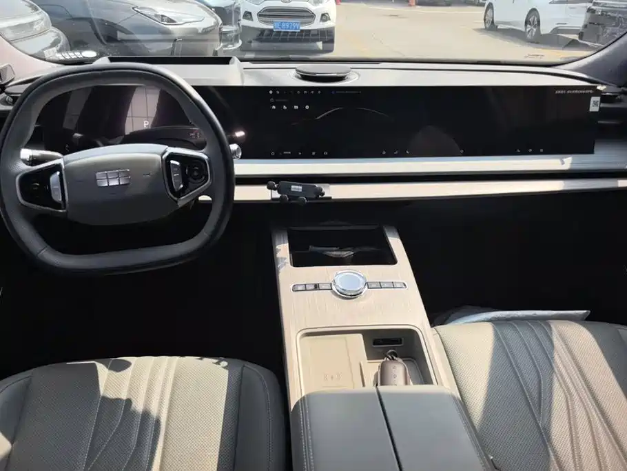Geely Galaxy E8 2024 — фото 12