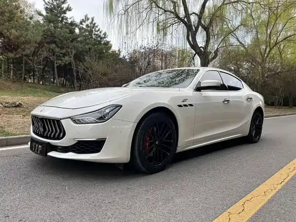 Maserati Ghibli 2023