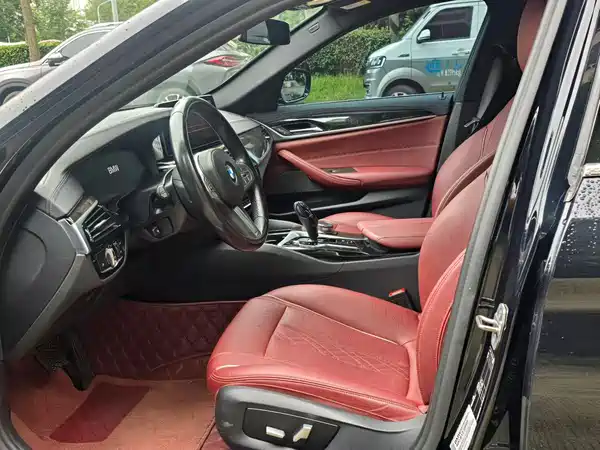 BMW 5 Series 2023