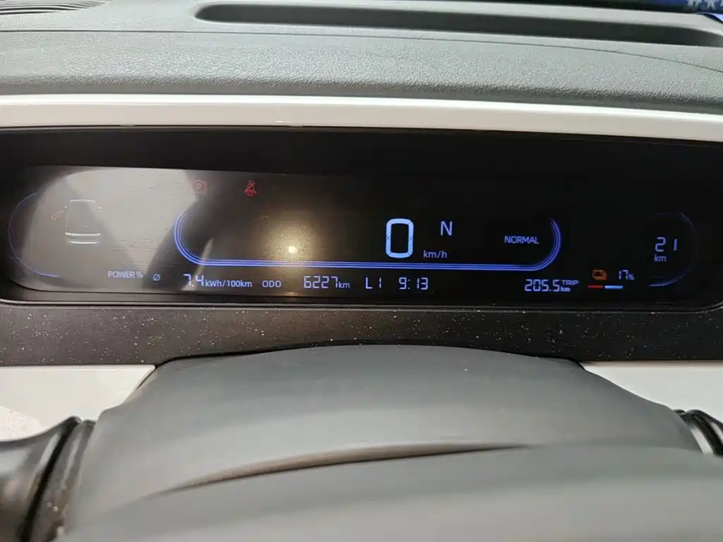 Geely Galaxy Panda 2025 — фото 12