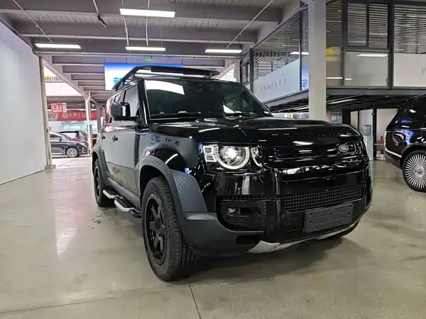 Land Rover Defender 2022