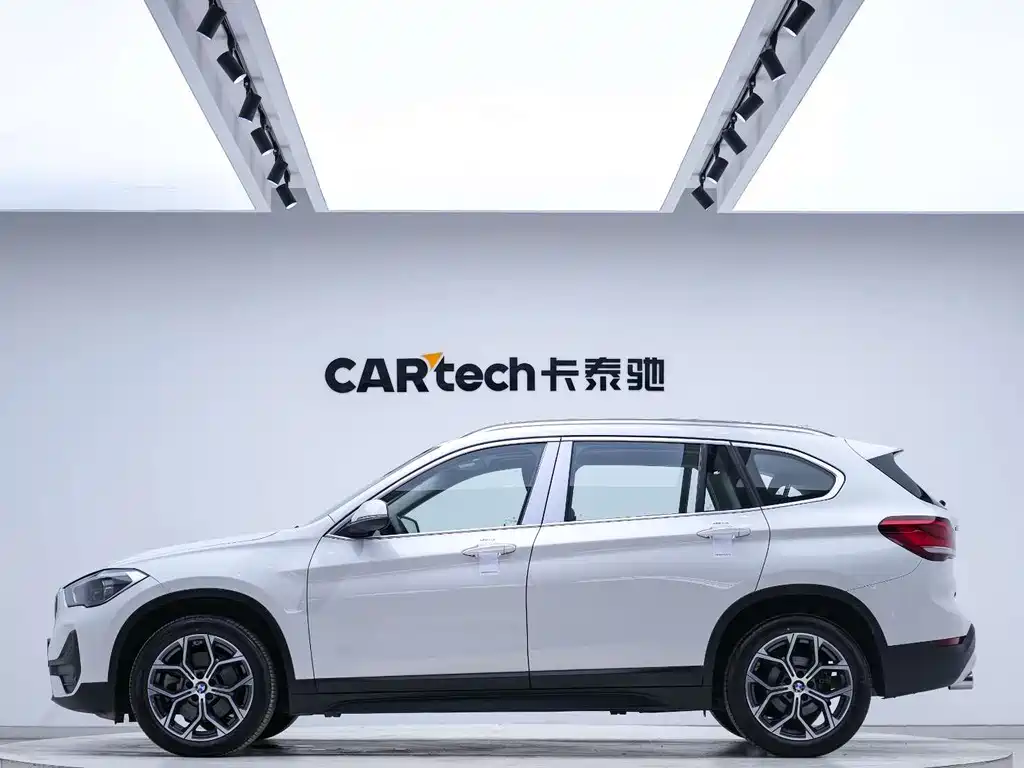 BMW X1 2022 — фото 2