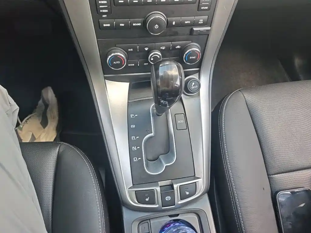 Chevrolet Captiva 2015 — фото 14