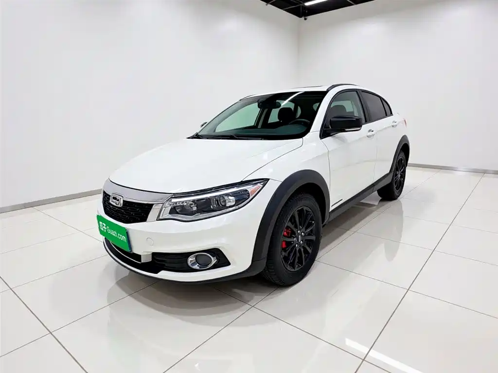 Qoros 3 2016