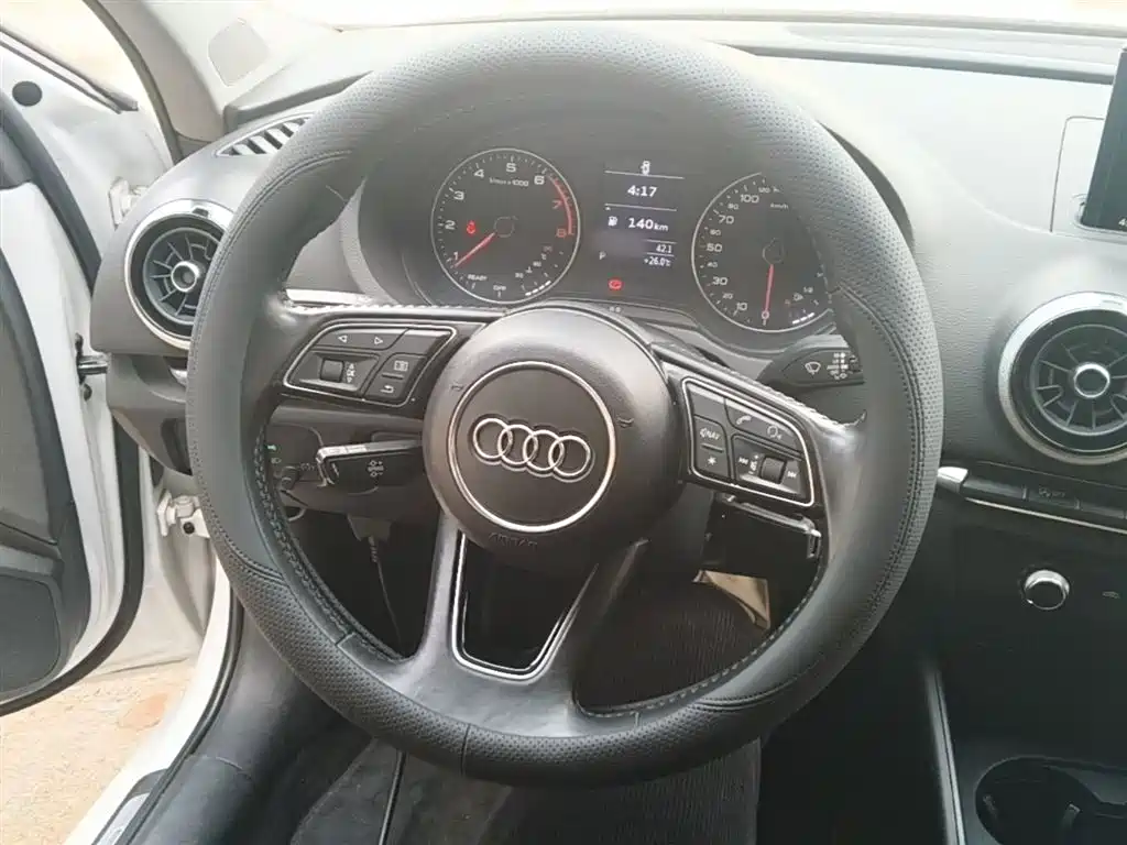 Audi A3 2018 — фото 11