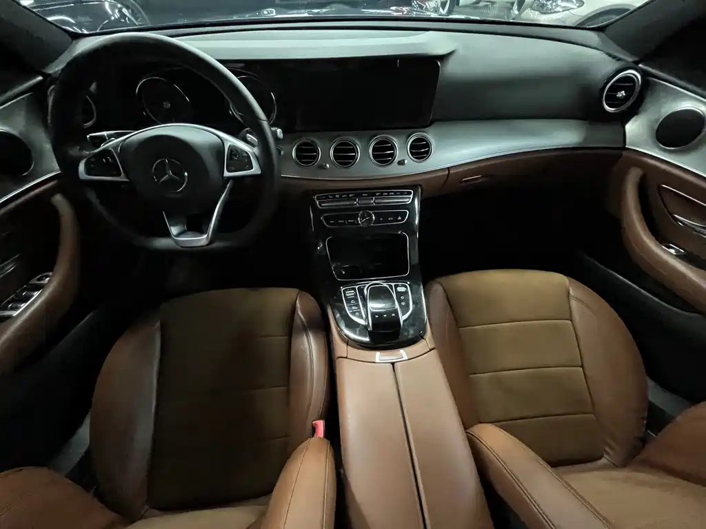 Mercedes-Benz E-Class 2017 — фото 12