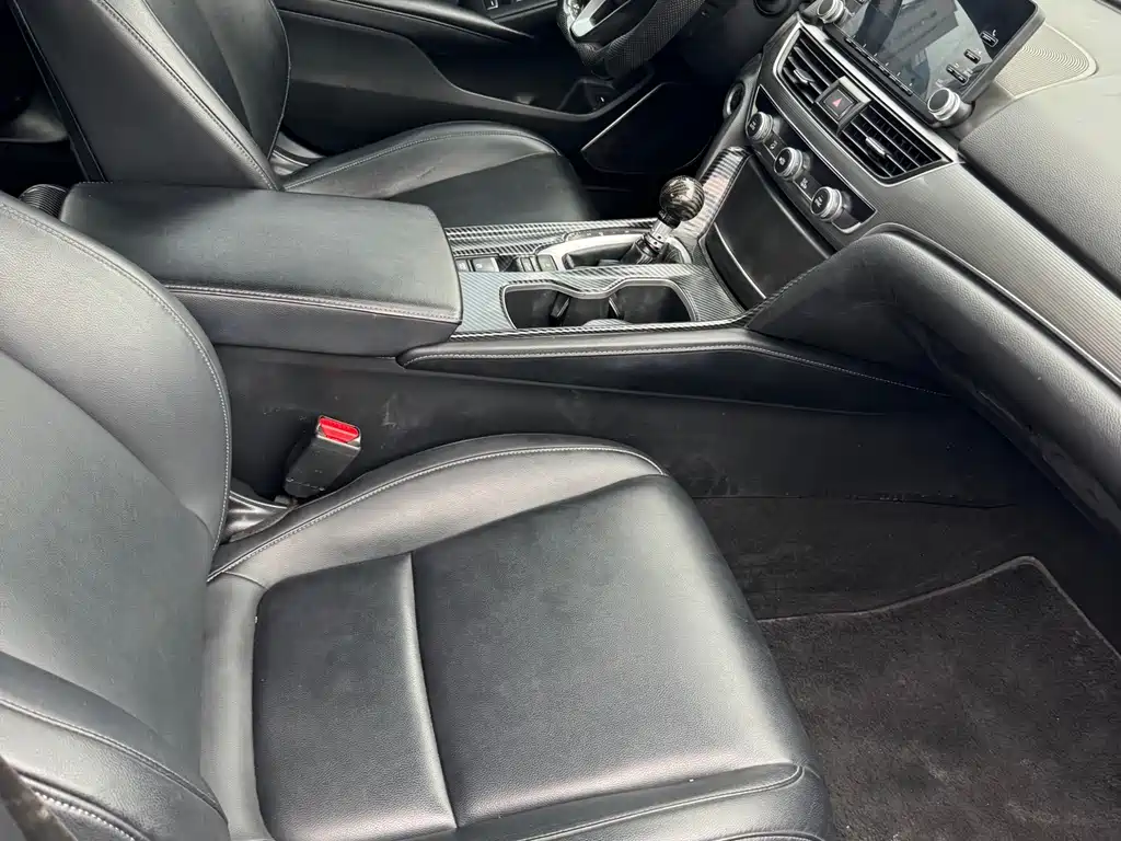 Honda Accord 2020 — фото 15