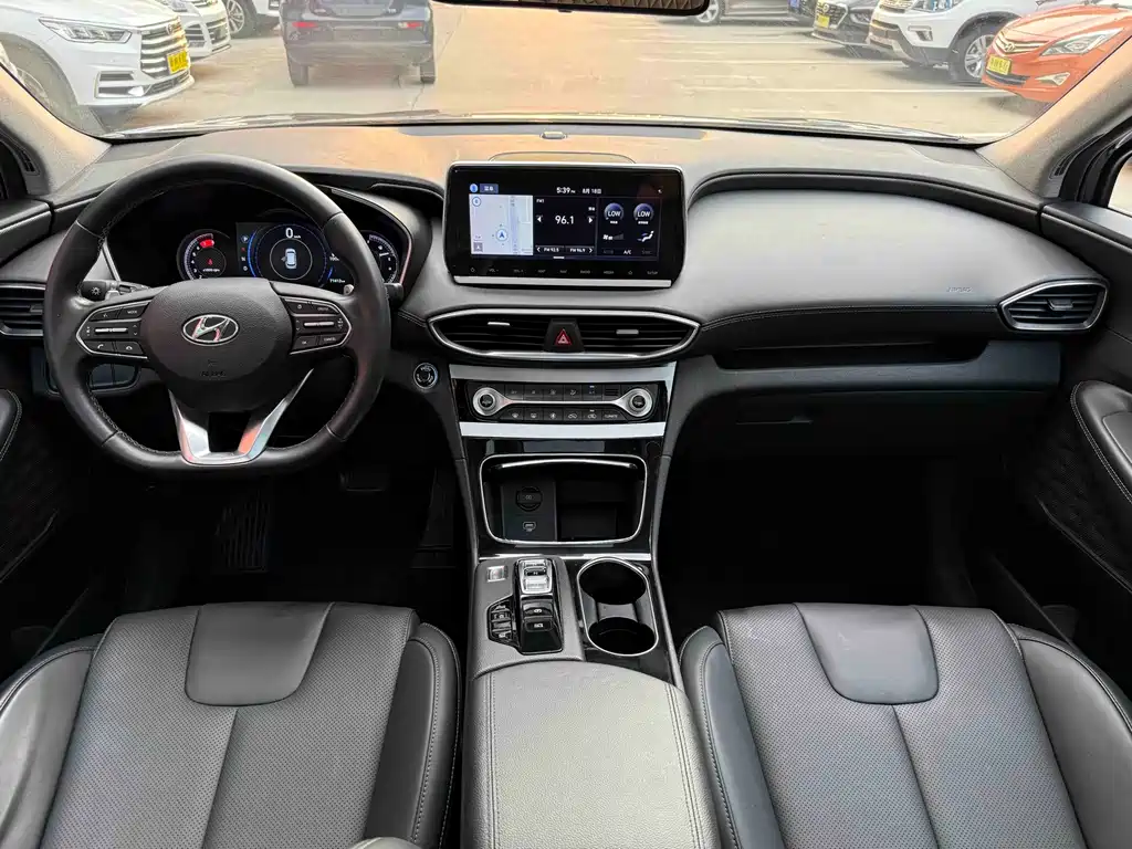 Hyundai Santa Fe 2019 — фото 8
