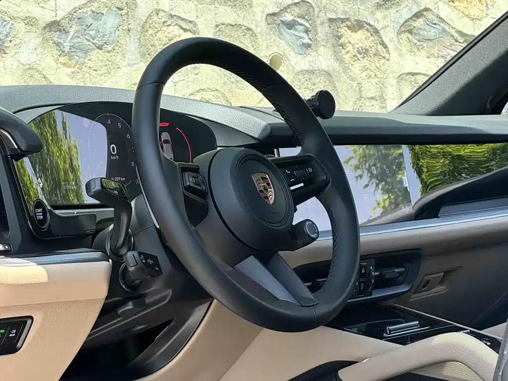 Porsche Cayenne 2024 — фото 16