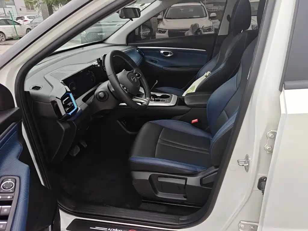 GAC Trumpchi GS3 2025 — фото 15
