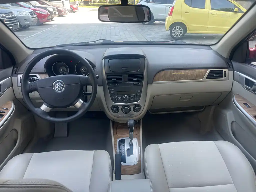 Buick Excelle 2015 — фото 8