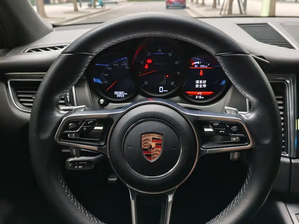 Porsche Macan 2018 — фото 8