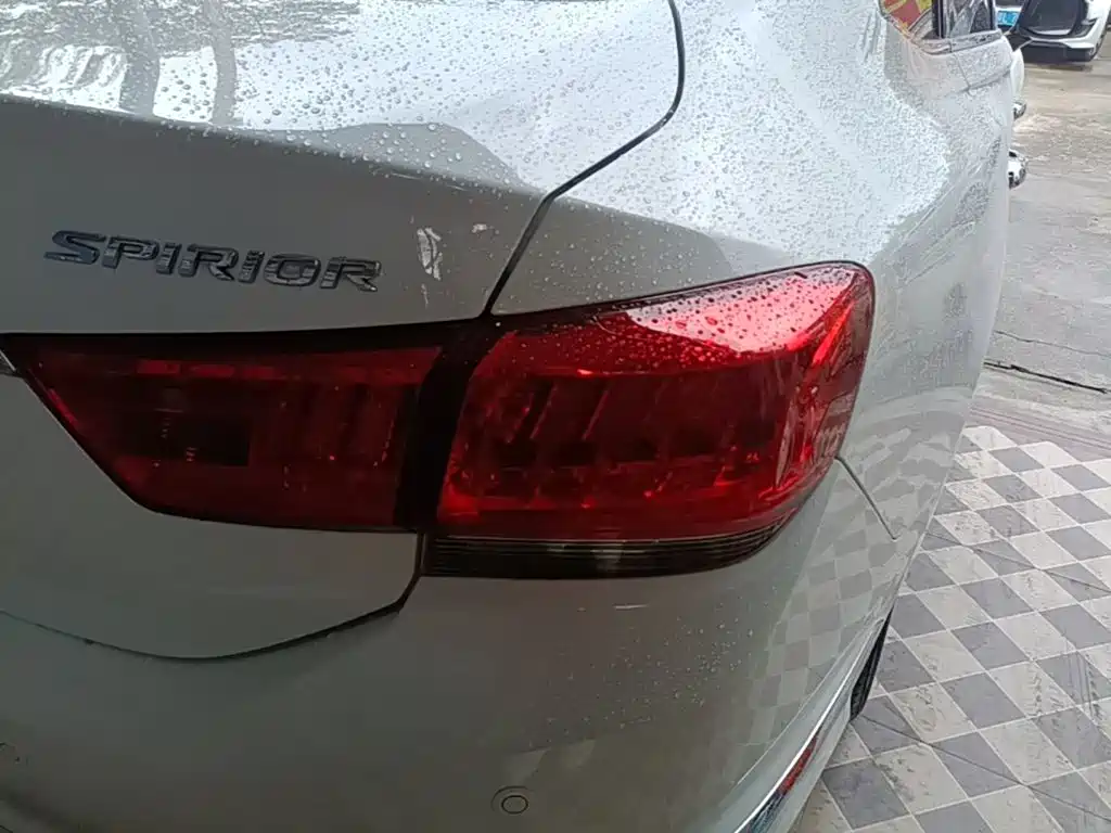 Honda Spirior 2015 — фото 8