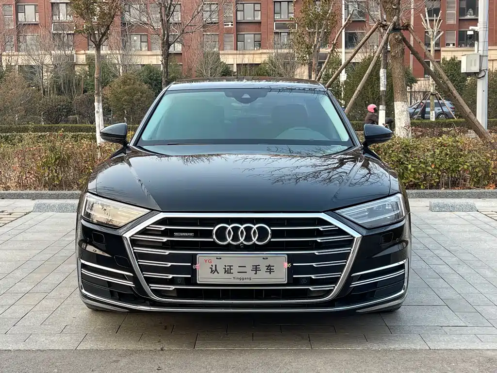 Audi A8 2021 — фото 2