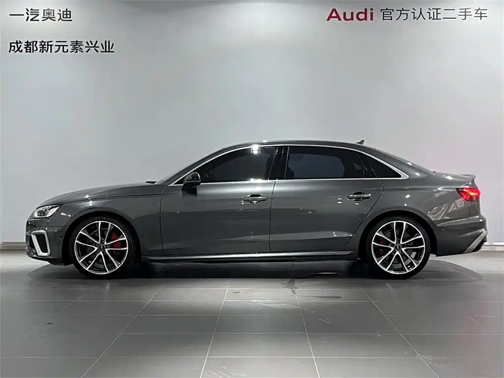 Audi A4L 2021 — фото 3