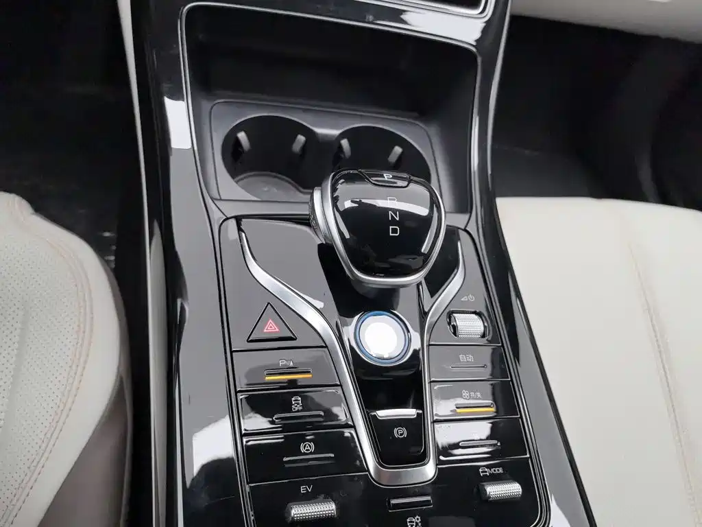 BYD Qin PLUS 2025 — фото 13