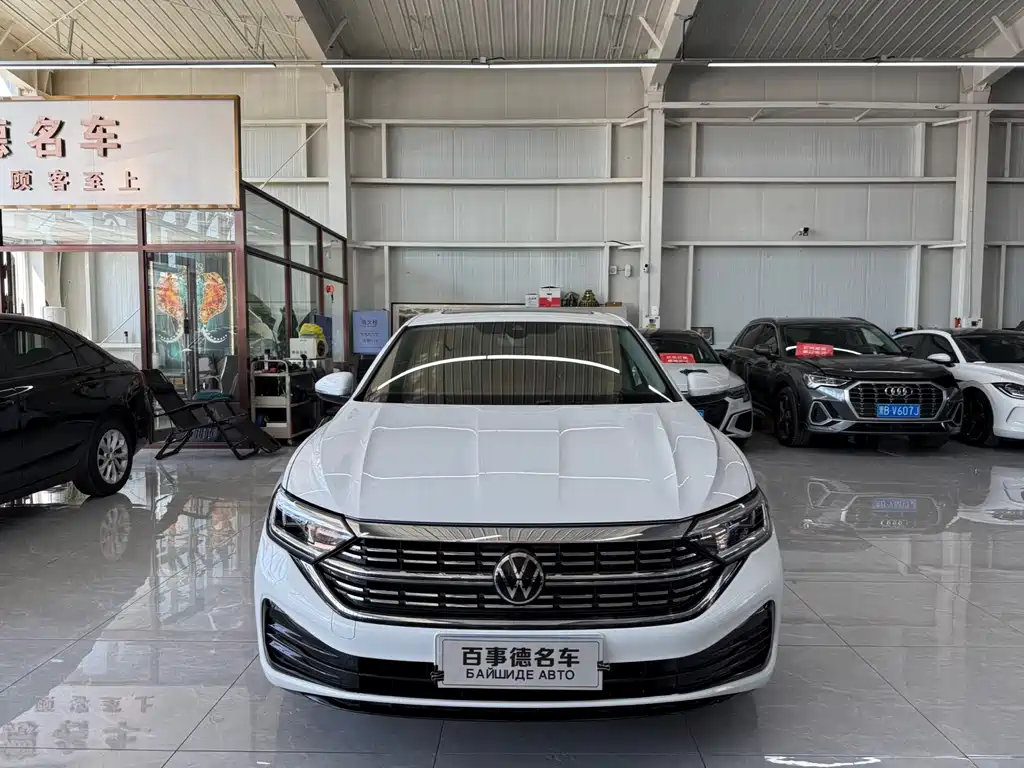 Volkswagen Sagitar 2022