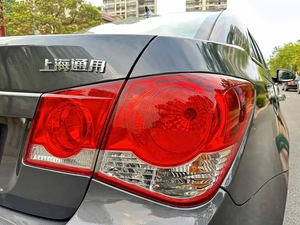 Chevrolet Cruze 2014 — фото 11