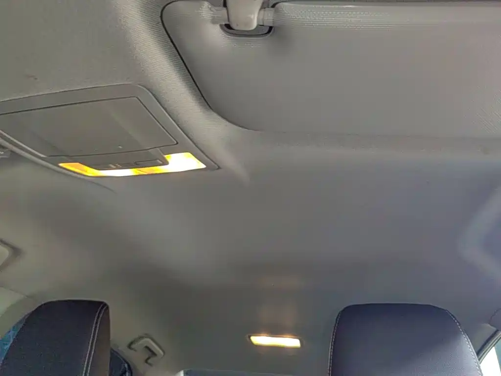 Toyota Corolla 2017 — фото 18