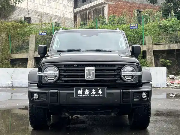 Tank 300 2021
