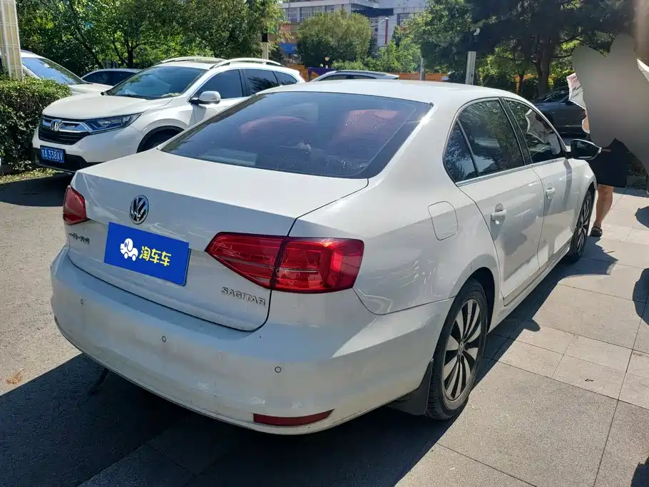 Volkswagen Sagitar 2018