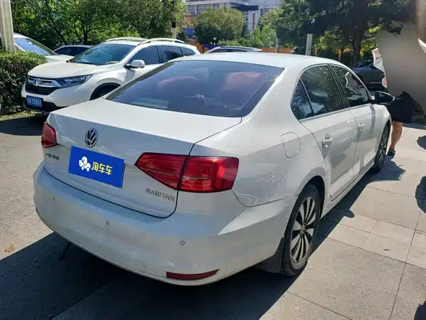 Volkswagen Sagitar 2018