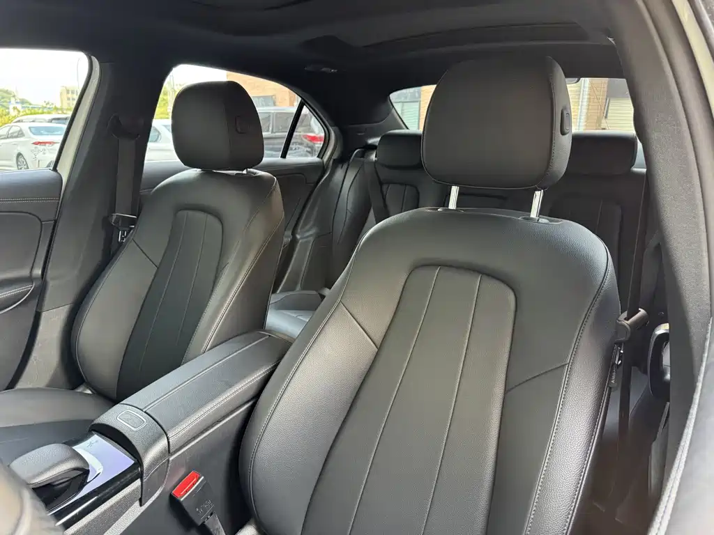 Mercedes-Benz A-Class 2022 — фото 19