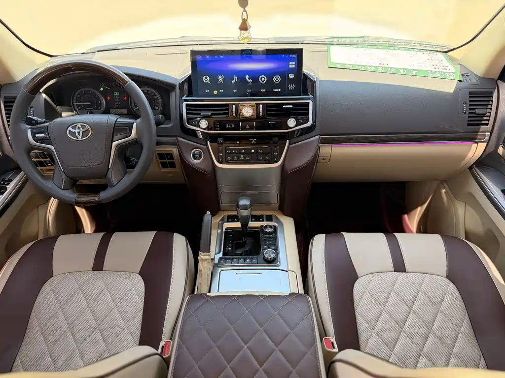 Toyota Land Cruiser 2016 — фото 7